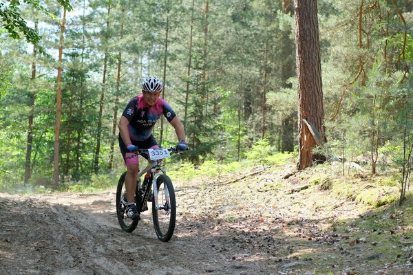 Top vintage golf art posters every true enthusiast needs